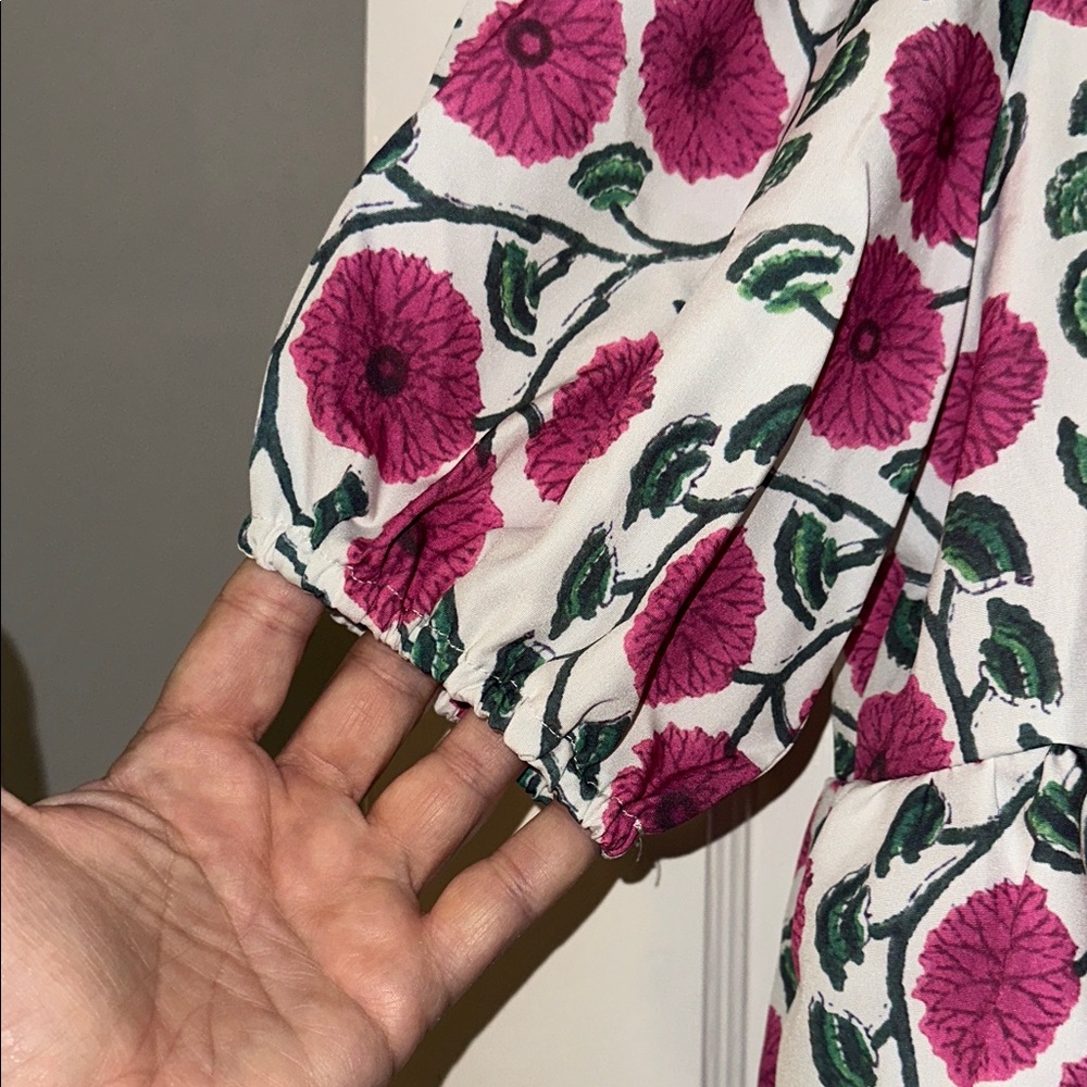 Fancy D Boutique Vibrant Pink Floral Blouse, Size M - Picture 6 of 9